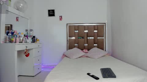 Snapshot of kendall_ewers chatting on 9, 11, 2025 Kendall ewers online show from 9, 11, 2025