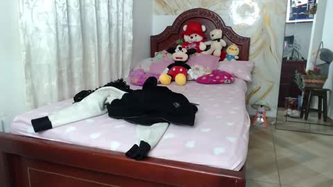 Snapshot of kendall_morry chatting on 4, 10, 2025 kendall online show from 4, 10, 2025