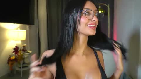 Snapshot of kendall_ruiiz chatting on 1, 12, 2025 Andrea online show from 1, 12, 2025