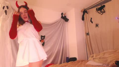 Snapshot of kendalltyler chatting on 17, 10, 2025 kendall online show from 17, 10, 2025