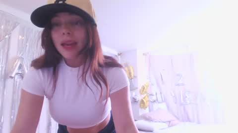 Snapshot of kendalltyler chatting on 19, 11, 2025 kendall online show from 19, 11, 2025