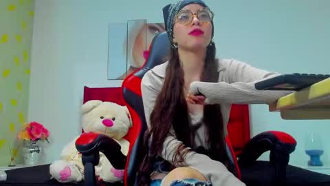 KENDALYENER online show from 5, 3, 2025