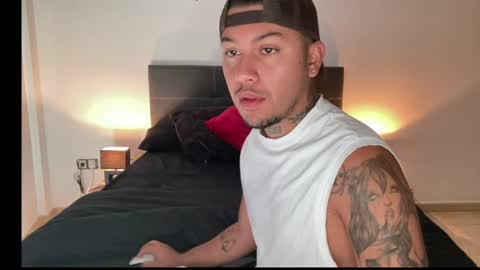 Snapshot of kende_tatt chatting on 2, 8, 2026 kende_tatt online show from 2, 8, 2026