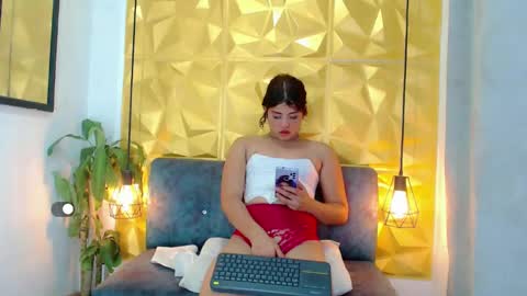 Snapshot of kendra_diaz chatting on 27, 1, 2025 K E N D R A online show from 27, 1, 2025