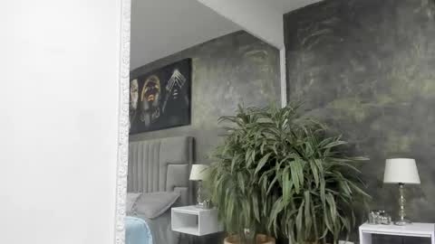 Snapshot of kendra_london chatting on 21, 12, 2025 Kendra London online show from 21, 12, 2025