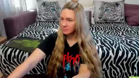 Snapshot of kendra_xx_ chatting on 9, 9, 2025 Kendra online show from 9, 9, 2025