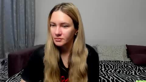 Snapshot of kendra_xx_ chatting on 29, 9, 2025 Kendra online show from 29, 9, 2025