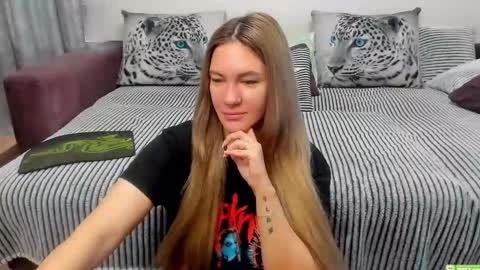 Snapshot of kendra_xx_ chatting on 17, 10, 2025 Kendra online show from 17, 10, 2025