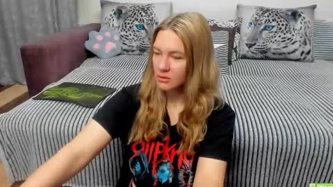 Snapshot of kendra_xx_ chatting on 20, 11, 2025 Kendra online show from 20, 11, 2025