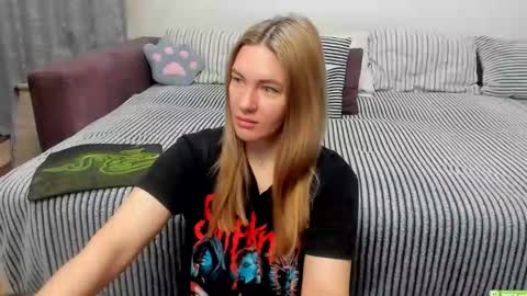 Snapshot of kendra_xx_ chatting on 1, 12, 2025 Kendra online show from 1, 12, 2025