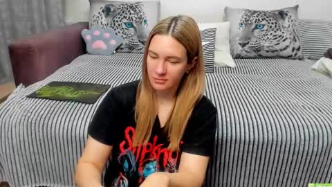 Snapshot of kendra_xx_ chatting on 2, 12, 2025 Kendra online show from 2, 12, 2025