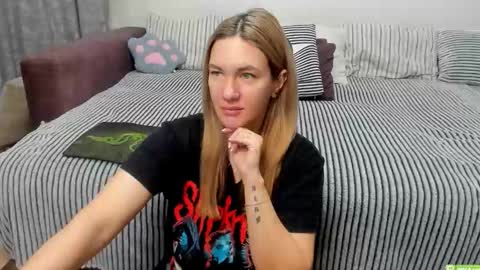 Snapshot of kendra_xx_ chatting on 3, 12, 2025 Kendra online show from 3, 12, 2025