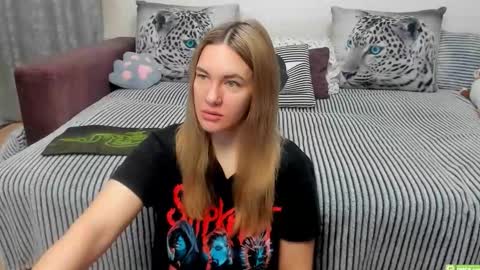 Snapshot of kendra_xx_ chatting on 14, 12, 2025 Kendra online show from 14, 12, 2025