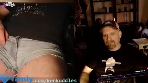 Snapshot of kenkuddles chatting on 4, 3, 2025 Ken Kuddles online show from 4, 3, 2025