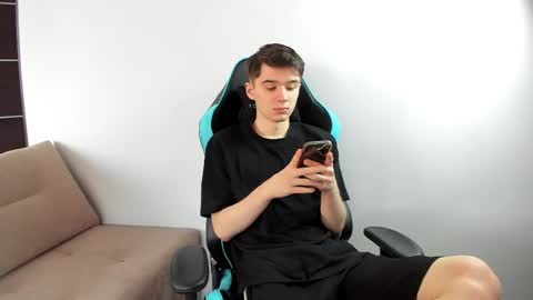 Snapshot of kennedy_max chatting on 4, 6, 2026 kennedy max online show from 4, 6, 2026