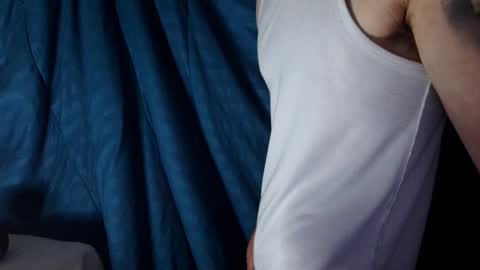 Snapshot of kennerfox77 chatting on 1, 1, 2025 Kennfox777 online show from 1, 1, 2025