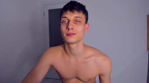 Snapshot of kenter_parker chatting on 14, 11, 2025 Peter online show from 14, 11, 2025