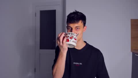 Snapshot of kenter_parker chatting on 25, 11, 2025 Peter online show from 25, 11, 2025