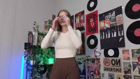 Snapshot of kenyattawestermark chatting on 21, 12, 2025 Lisa online show from 21, 12, 2025