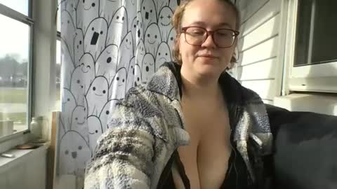 Snapshot of kenzibb chatting on 14, 1, 2026 kenzibb online show from 14, 1, 2026