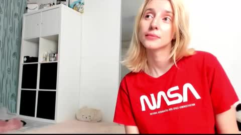 Snapshot of kenziedawton chatting on 6, 3, 2025 Kenzie online show from 6, 3, 2025