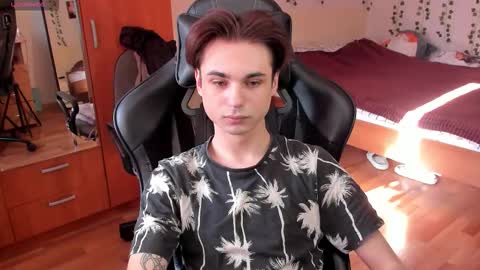 Snapshot of keorinav chatting on 7, 10, 2025 Looking for a moderator I PVT IS OPEN online show from 7, 10, 2025