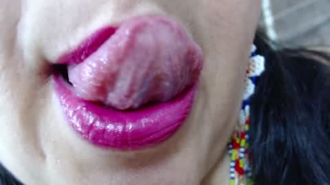 Snapshot of kerly_doll chatting on 18, 1, 2025 K E R L Y online show from 18, 1, 2025