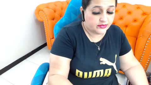 Snapshot of kerly_doll chatting on 20, 1, 2025 K E R L Y online show from 20, 1, 2025