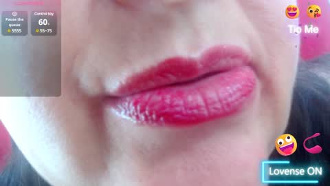 Snapshot of kerly_doll chatting on 22, 1, 2025 K E R L Y online show from 22, 1, 2025