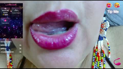 Snapshot of kerly_doll chatting on 3, 2, 2025 K E R L Y online show from 3, 2, 2025