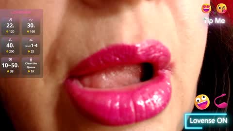 Snapshot of kerly_doll chatting on 4, 2, 2025 K E R L Y online show from 4, 2, 2025