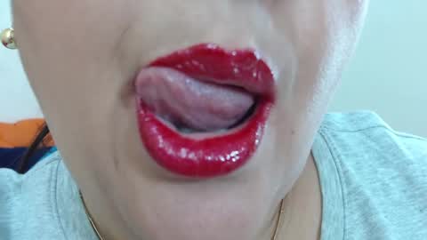 Snapshot of kerly_doll chatting on 13, 2, 2025 K E R L Y online show from 13, 2, 2025