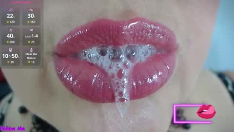 Snapshot of kerly_doll chatting on 3, 10, 2025 K E R L Y online show from 3, 10, 2025