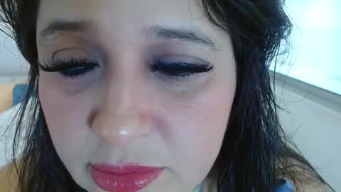 Snapshot of kerly_doll chatting on 3, 12, 2025 K E R L Y online show from 3, 12, 2025