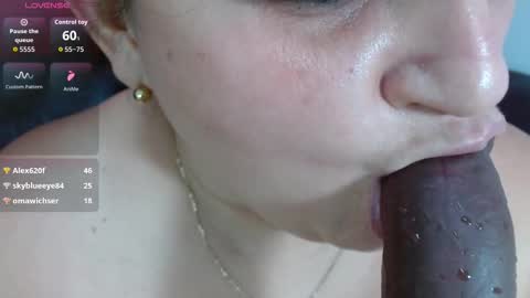 Snapshot of kerly_doll chatting on 13, 12, 2025 K E R L Y online show from 13, 12, 2025