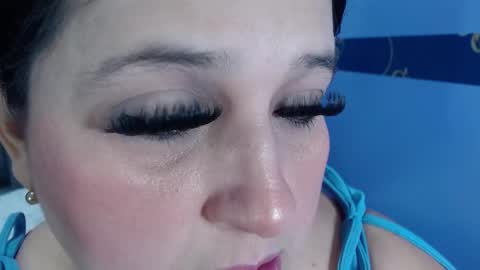 Snapshot of kerly_doll chatting on 22, 12, 2025 K E R L Y online show from 22, 12, 2025