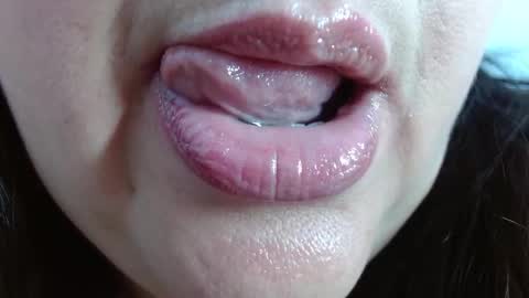 Snapshot of kerly_doll chatting on 5, 1, 2026 K E R L Y online show from 5, 1, 2026