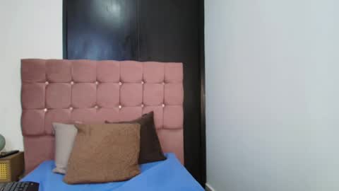 Snapshot of kerly_mature42 chatting on 17, 9, 2025 KERLY online show from 17, 9, 2025