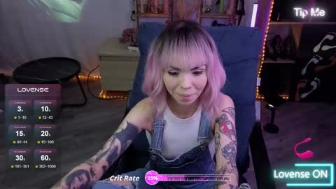 Snapshot of kerry_kirk chatting on 13, 11, 2025 Kerry online show from 13, 11, 2025