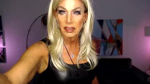 Snapshot of kerrytmilf chatting on 2, 11, 2025 Kerry Wright online show from 2, 11, 2025