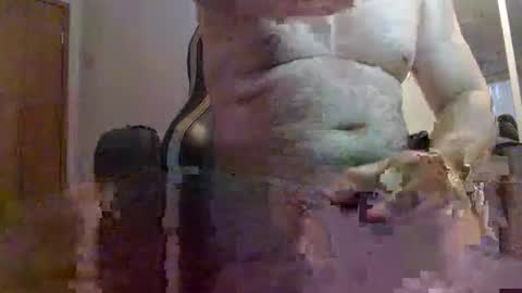 Snapshot of kert19 chatting on 21, 10, 2025 KerKER online show from 21, 10, 2025