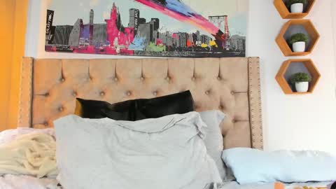 Kery Hillson online show from 5, 3, 2025