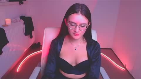 Snapshot of ketrin_pirsss chatting on 8, 12, 2024 Ketrin online show from 8, 12, 2024