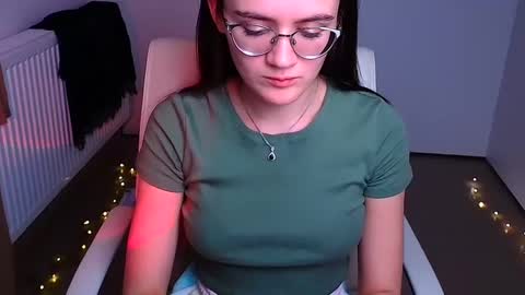 Snapshot of ketrin_pirsss chatting on 21, 12, 2024 Ketrin online show from 21, 12, 2024