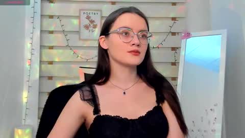 Snapshot of ketrin_pirsss chatting on 28, 9, 2025 Ketrin online show from 28, 9, 2025