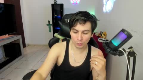 Snapshot of kevin873s chatting on 5, 3, 2025 Kevin online show from 5, 3, 2025