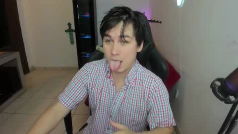 Snapshot of kevin873s chatting on 22, 10, 2025 Kevin online show from 22, 10, 2025