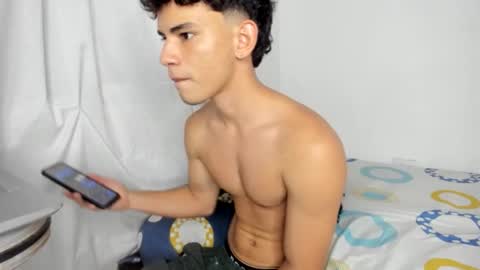 kevin_adrian01 online show from 17, 5, 2026