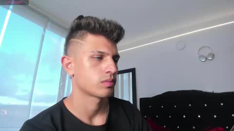 Snapshot of kevin_ahs1 chatting on 24, 10, 2025 Kevin Ahs online show from 24, 10, 2025