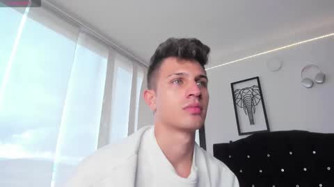 Snapshot of kevin_ahs1 chatting on 13, 11, 2025 Kevin Ahs online show from 13, 11, 2025